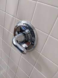 When that happens, try one of these handy tips on how to remove a stripped screw. I Can Remove The Set Screw But The Handle Is Stuck How Do I Remove The Handle I Don T Think I Can Use A Faucet Puller Because It S A Sideways Set Screw