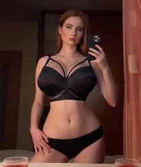 Lana has an insane hourglass body - Lemmy NSFW