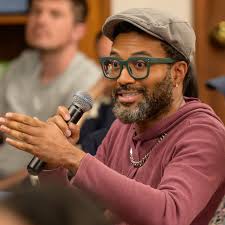 Thank you, @stanfordalumni, for joining us at the Center for another Class  Without a Quiz, featuring our very own Roland Greene. #stanfordreunion 📸  Steve Castillo