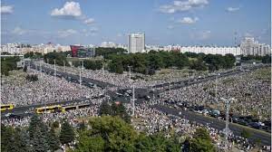 Billund y minsk están separados por 1199 kilómetros, estimando un tiempo aproximado de vuelo de 01:43 h (puede variar por la climatología o rutas aéreas). Protestas En Bielorrusia Como Una Insolita Semana De Protestas Y Represion Llevo Al Gobierno De Lukashenko A Pedir Ayuda A Putin Bbc News Mundo
