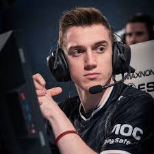 dexter CS2 & CS:GO Settings, Crosshair, ViewModel & Config — Settiny