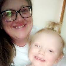 Porch Pirate Alert 🏴‍☠️ Saint Clair Shores PD needs your help 🚨Requesting  Public Assistance🚨 On 3/20/2025 around 4:00pm, several houses in the  Marter & Jefferson area had packages stolen from their porch.