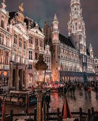 Reforma Moda! on Instagram: “Y así #bruselas🇧🇪 de noche #belgium🇧🇪  #greatplace” | Viajar a bruselas, Viajes internacionales, Viaje a europa