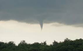 Mai multe persoane au murit în urma unei tornade care a avut loc în cehia. Xnhynhcwfnukcm