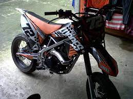 Klx 250, modif klx, modif klx astrea, modif klx trail, harga kawasaki klx 150 modif supermoto modifikasi klx 150 supermoto motor kawasaki buat adventure via modifikasiimotorr.blogspot.com. Kawasaki Klx 150 Cc Modifikasi Logesagus