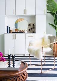 This La Pool House Turned Office Is The Definition Of Glam Decor Home Decor Furniture Home