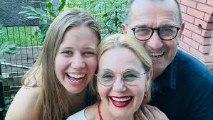 Naš slavni par doživio je najljepši trenutak u životu kćeri, ona priznala:  "Naša obitelj daleko je od savršene, ali..."