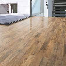Guarcino Reclaimed Oak Effect Laminate Flooring 1 64 M Pack Departments Diy At B Q Flooring Laminate Flooring Oak Laminate Flooring