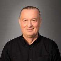 90+ "Dan Malinowski" profiles