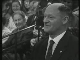 John Conneely, from Knock, Kilshamuck, County Mayo dances as John Cleary  plays the reel ‘George White’s Favourite’