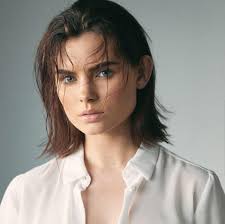 Megan Simpson's Instagram, Twitter & Facebook