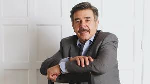 Posteriormente se le vio en programas como al ritmo de la noche con jorge ortiz de pinedo, programas de comedia como la escelita vip, y en otras telenovelas como rafaela, el privilegio de amar y. Hay Edad Para El Amor El Informador