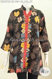 Gambar pola baju blus wanita untuk kerja kantor terbaru 2017. Model Baju Batik Wanita Terbaru 2017 Blus Lengan 3 4 Ofneisel Rempel Motif Bunga Proses Printing Cocok Buat Hangout Dan Kerja Bls6978p Xl Toko Batik Online 2021