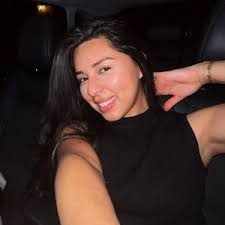 Lovlee Monica (@lovleemonica)