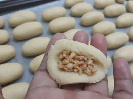 Manfaat kacang tanah terutama karena kandungan nutrisinya yang cukup banyak. Resepi Biskut Makmur Kacang Tanah Resepi Merory Sedap Betul