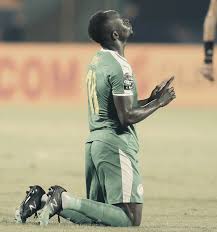 Ramenez la coupe à la maison allez les bleus, allez 20 ans après c'est le moment allez les bleus, allez ramenez la coupe à la maison allez les bleus, allez 20 ans après on est champion aller les bleus, allez. Sadio Mane Nous Allons Battre L Algerie Et Ramener La Coupe Au Senegal Camerounsports