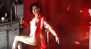 All lyrics provided for educational purposes and per Olya Cibulska U Seksualnomu Bodi Prezentuvala Koketlivu Pisnyu Shou Biznes Tch Ua