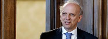 Reclutamento e servizio del personale scolastico. Bussetti L Ex Ministro Dell Istruzione Che Per Missione Andava In Costa Azzurra Con La Dirigente Del Provveditorato Zonedombratv It