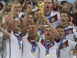 Deutschland » kader wm 2014 in brasilien. Fussball Wm 2014 Deutschland Argentinien Weltmeister Gotze Schiesst Deutschland In Den Fussball Himmel News De