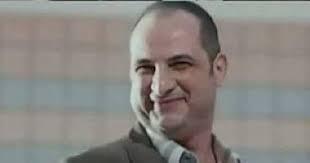 سؤال بيطرح نفسه هل مدرب الزمالك لكرة اليد هيوافق انه يتنازل عن مرتب الـ ١٠  شهور اللي متأخرين في مقابل انه يدرب المنتخب وكمان يسوي باقي مستحقاته في  الزمالك ؟ هذا ما