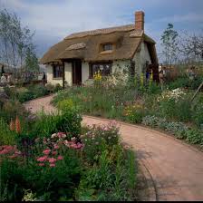 小さな庭もとびきりおしゃれ イングリッシュガーデンの作り方 folk イングリッシュガーデン 屋外の庭園 庭