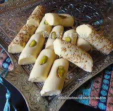 Ghraiba Palestinienne Aux Pistaches Et Aux Grains De Sesame Recette Ghribia Recette Gateau Oriental Cuisine