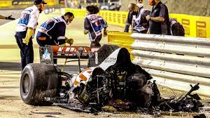 Vermutungen zufolge könnte ein bruch der. Nach Horror Unfall Von Romain Grosjean Formel 1 Erhoht Sicherheit Auf Bahrain Strecke Sportbuzzer De