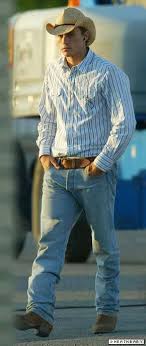 Heath Ledger On Set And In Costume For Brokeback Mountain 2005 Heath Ledger Heath Ledger Joker Brokeback Mountain