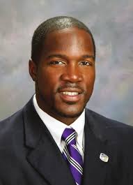 WIU-QC Riverfront Campus opens Foundation's Phonathon raises scholarship  funds