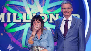 Jedes jahr lässt günther jauch bei rtl die vergangenen zwölf monate revue passieren. False Candidate Rushes Towards Gunther Jauch