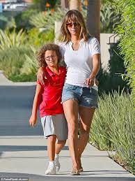 She is graduated from bedford high school. Halle Berry Walks Arm In Arm With Her Daughter Nahla Halle Berry Style Halle Berry Daughter Halle Berry Kids