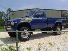 let s see those sr5 graphics and custom strips all toyota s page 5 toyota trucks toyota 4x4 toyota hilux