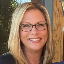 Della Wolfe (@WolfepackD)