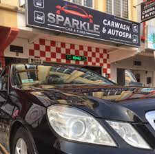 Hanya beberapa orang yang ada di gerbong ini. Sparkle Car Care Carkaki My