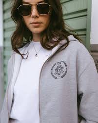 Hoodies & Sweatshirts