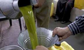 Le Ministre Du Commerce Distingue Les Producteurs D Huile D Olive