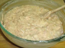 Se spală salata şi se taie armonios, urmată de ceapă rondele subţiri. Culinar Ro Salata De Ton Cu Ceapa Si Maioneza Facebook