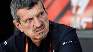 Guenther Steiner, el "tipo feo y raro" de la Fórmula 1 que dirige la "banda  de pringados" de Haas