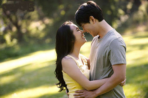 Mặc cảm khi yêu người đàn ông kém gần chục tuổi
