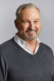 Michael Shear's Instagram, Twitter & Facebook