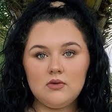 Mia Terry's Instagram, Twitter & Facebook