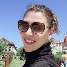 Paula Hansen's Instagram, Twitter & Facebook