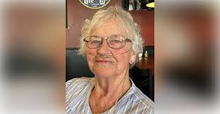 Lea Myers's Instagram, Twitter & Facebook