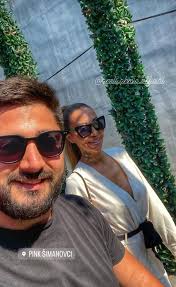 Aneli po izlasku iz Elite uživa sa izvesnim Kokijem