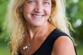 Nancy Coddington's Instagram, Twitter & Facebook