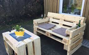 Banc Palette Inspirations Originales Pour Fabriquer Un Meuble Confortable Banc En Palette Salon En Palettes Meuble Palette