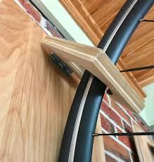 Die Planke Fahrrad Rack Altholz In 2020 Altholz Fahrrad Wandhalterung Und Holz