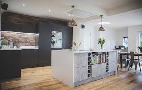 Visit local urban kitchen's organic restaurant today for fresh food and drinks. Urban Kitchen Style Modern Kuche Devon Von System Six Kitchens Houzz
