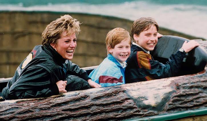 Princess Diana 'planned to move to US and wanted Hollywood career' -  Extra.ie