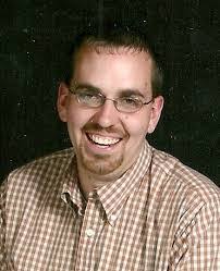 Scott Curran's Instagram, Twitter & Facebook